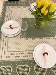 Obrus ozdobny Montmarte zielony