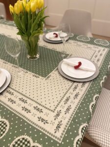 Obrus ozdobny Montmarte zielony