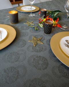 Obrus dekoracyjny Aurora, plamoodporny